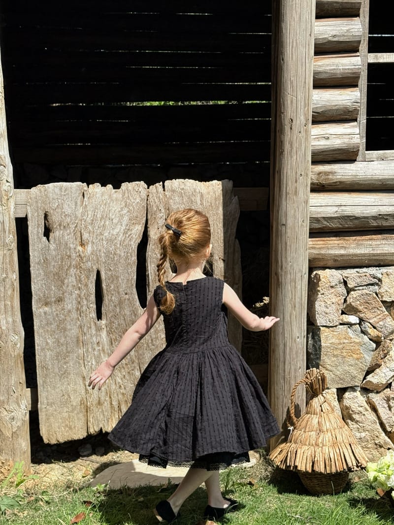 Textured Mesh Puffy Skirt ブラック ノースリーブワンピース【mh0012796】 Chengle ノースリーブワンピース