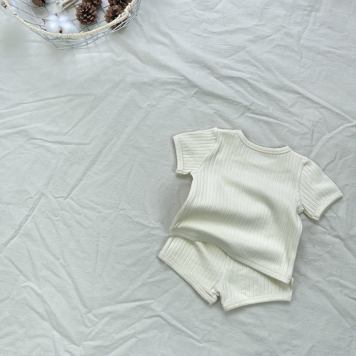 Textured Solid Color Set 半袖Tシャツ ショートパンツ【mh0012899】 yi nian ni 半袖セットアップ