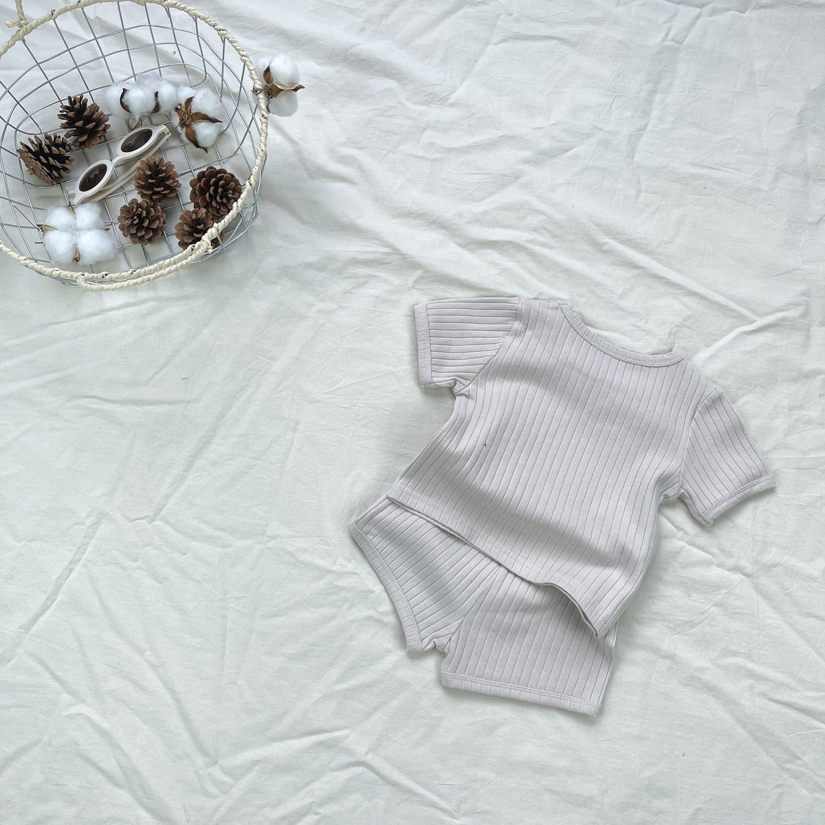 Textured Solid Color Set 半袖Tシャツ ショートパンツ【mh0012899】 yi nian ni 半袖セットアップ