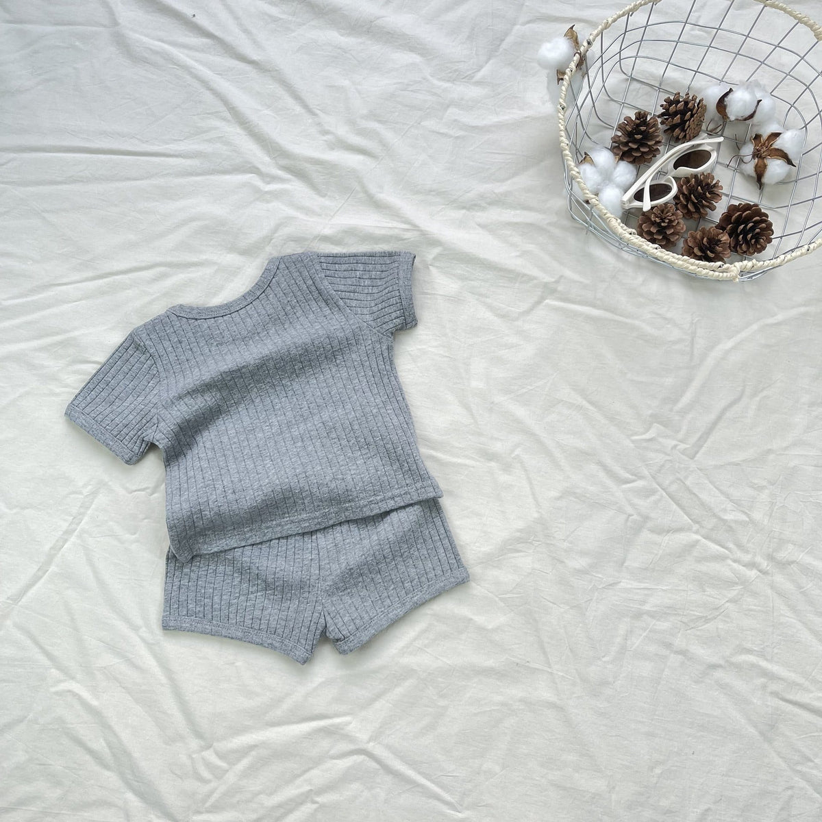 Textured Solid Color Set 半袖Tシャツ ショートパンツ【mh0012899】 yi nian ni 半袖セットアップ
