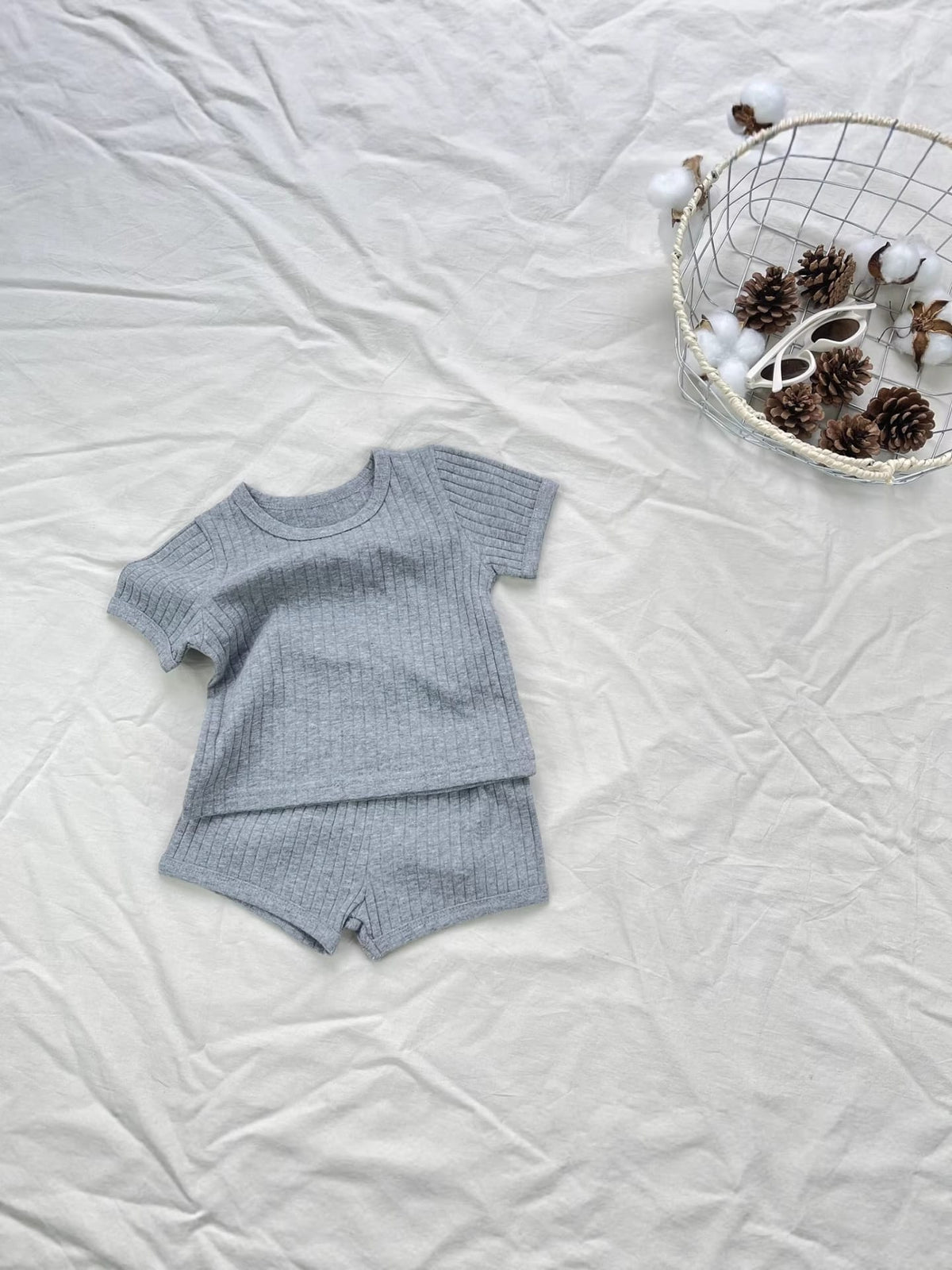 Textured Solid Color Set 半袖Tシャツ ショートパンツ【mh0012899】 yi nian ni 半袖セットアップ