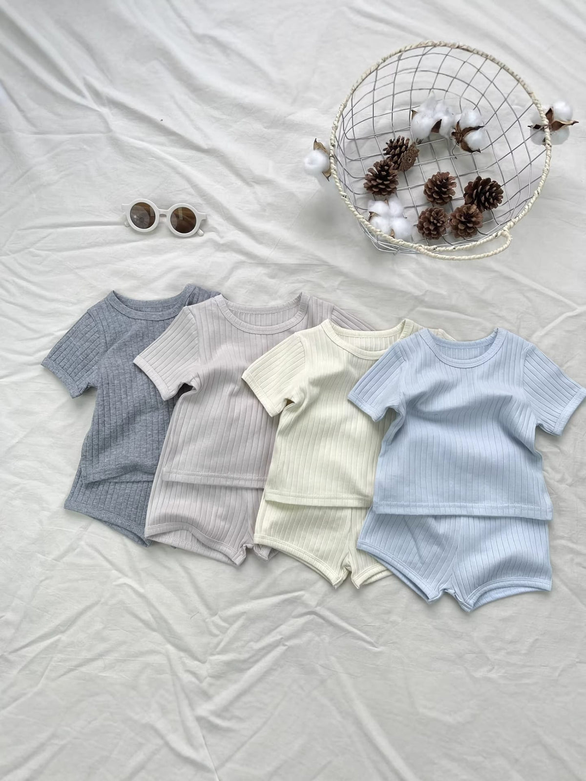 Textured Solid Color Set 半袖Tシャツ ショートパンツ【mh0012899】 yi nian ni 半袖セットアップ