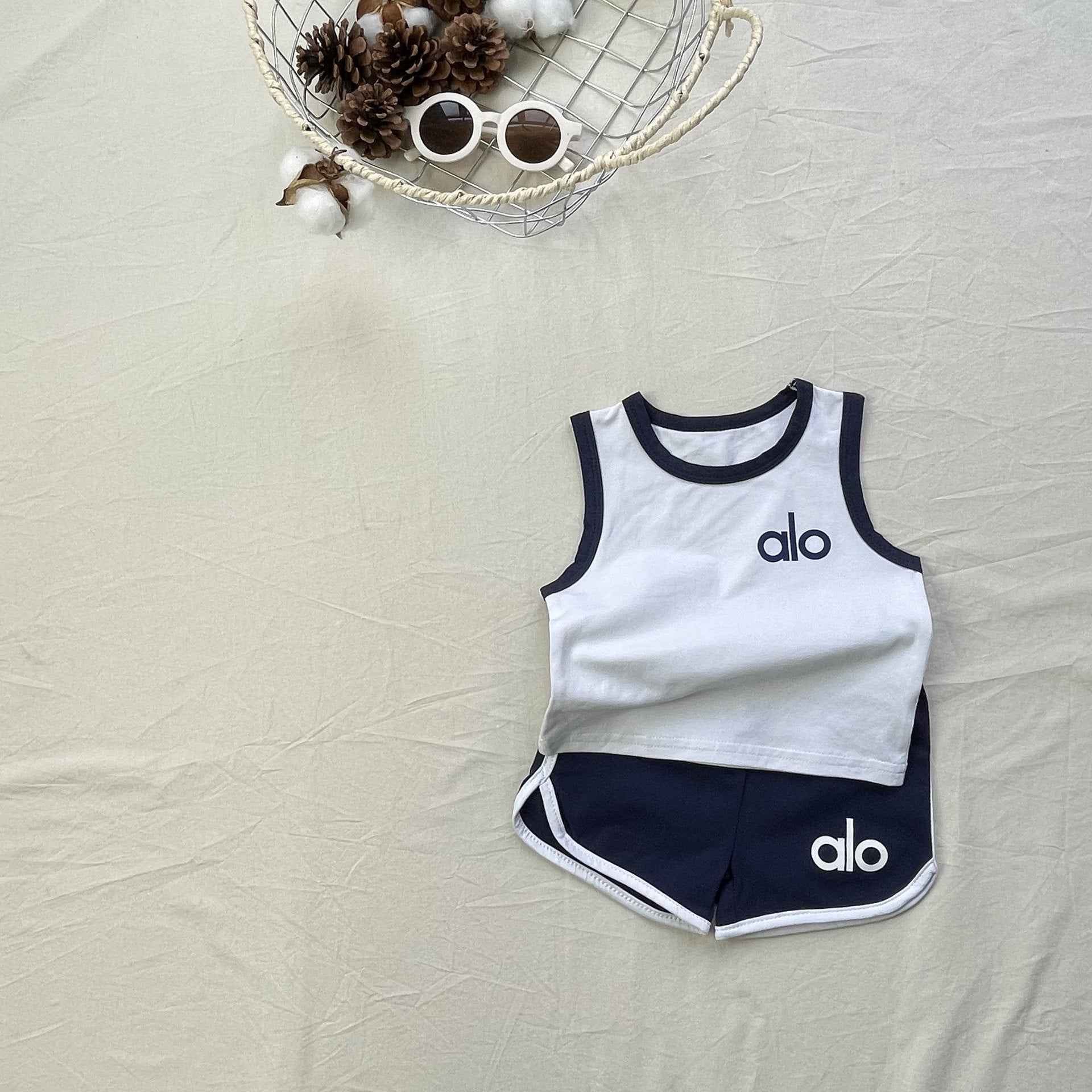 Thin Summer Casual Vest Shorts Set カジュアル セットアップ タンク ショートパンツ【mh0012298】 yi nian ni