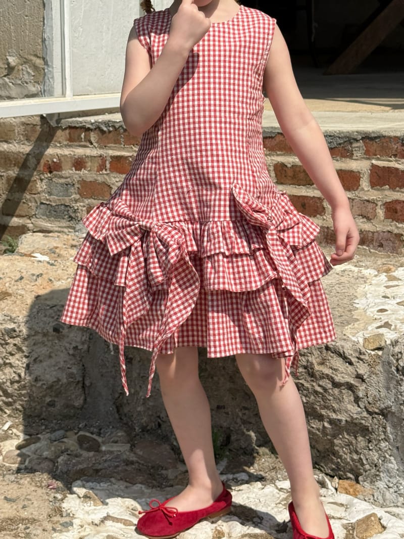 Tiered Ruffle Plaid Sundress ギンガムチェック ノースリーブワンピース【mh0012802】 Chengle ノースリーブワンピース
