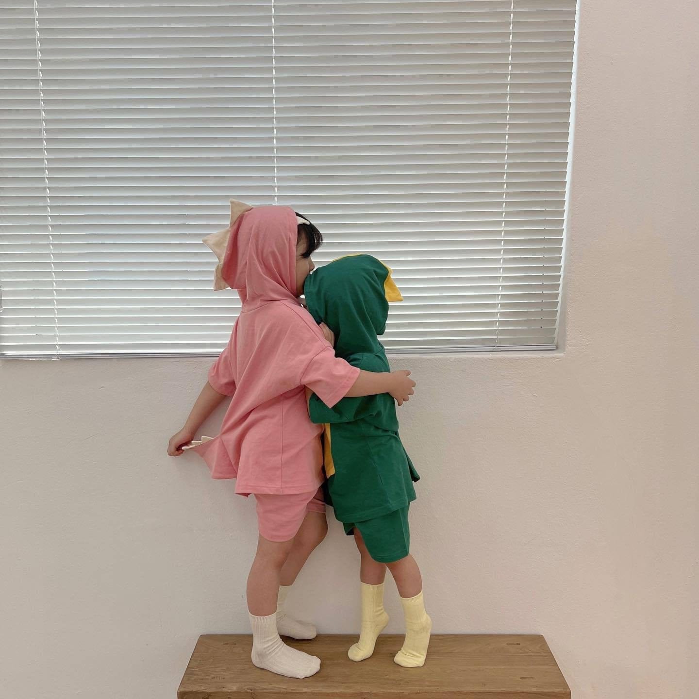 半袖セットアップ ベビーキッズセットアップ 2点セット 恐竜ダイナソーコスチュームフーディ半袖トップス+ショートパンツ【mh0009089】