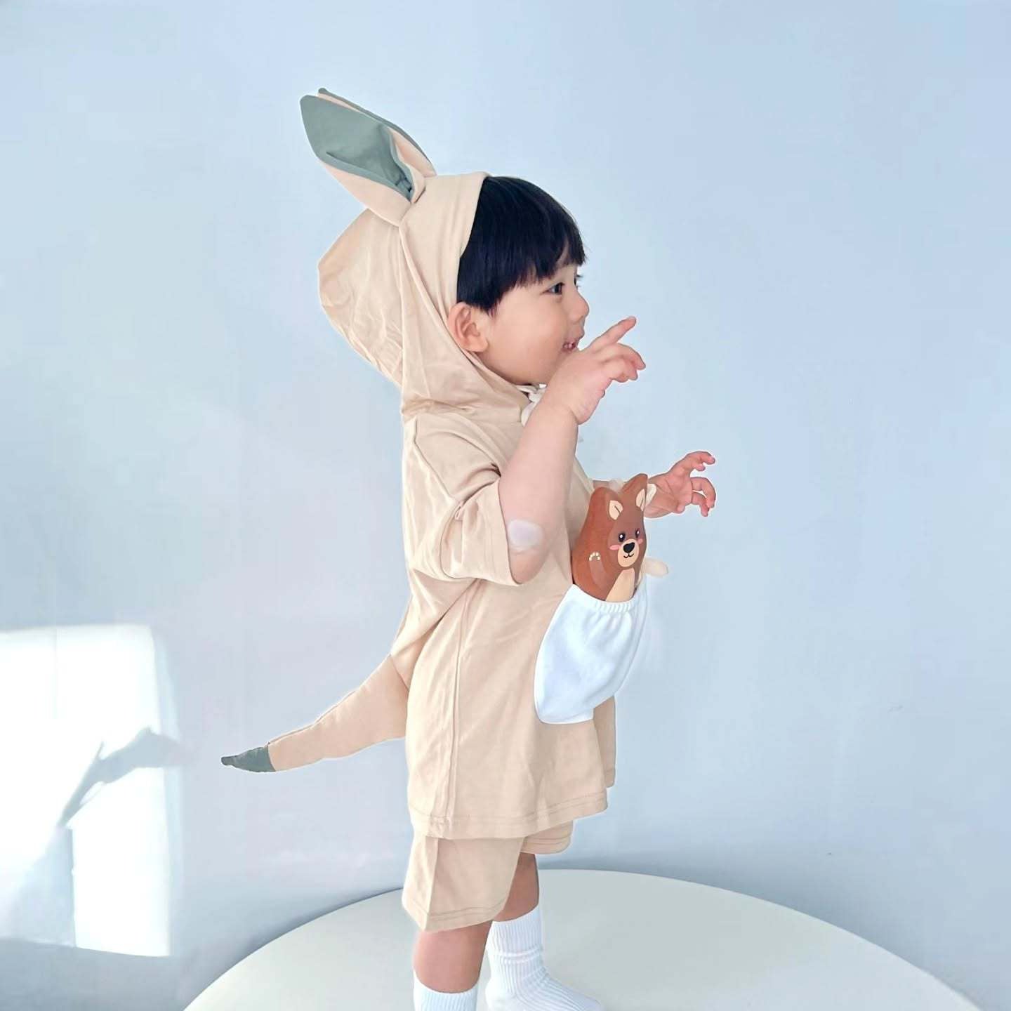 半袖セットアップ ベビーキッズセットアップ 2点セット カンガルーコスチューム耳付きフーディポケット半袖トップス+ショートパンツ【mh0009090】