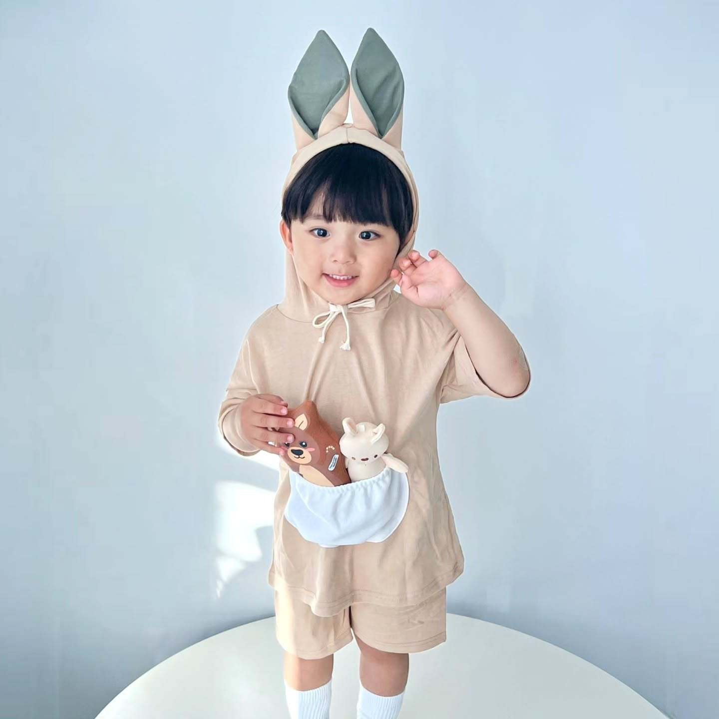 半袖セットアップ ベビーキッズセットアップ 2点セット カンガルーコスチューム耳付きフーディポケット半袖トップス+ショートパンツ【mh0009090】