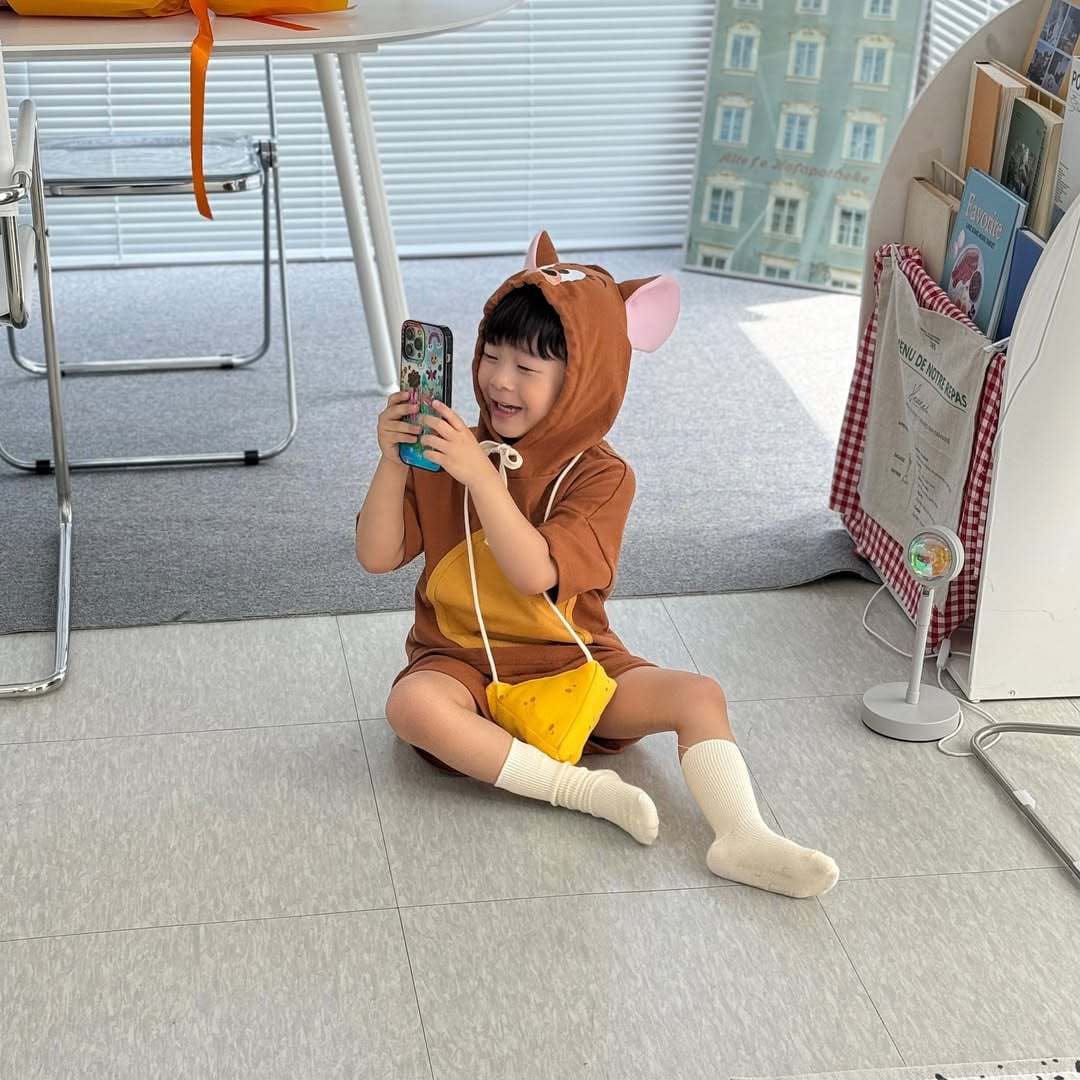 半袖セットアップ ベビーキッズセットアップ 3点セット ねこネズミフーディ半袖トップス+ショートパンツ+ポシェット トムとジェリーコスチューム【mh0009086】