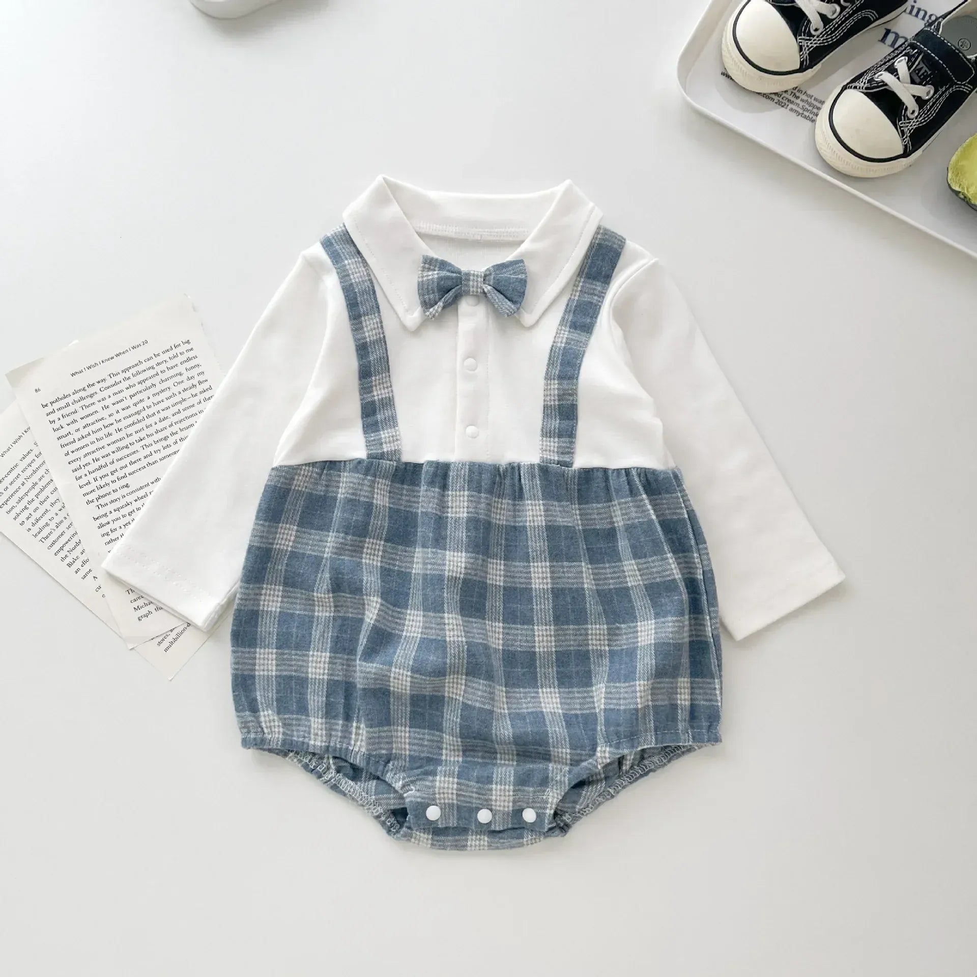 長袖ロンパース Blue / 66cm 0-6m ベビーロンパース 蝶ネクタイサスペンダードッキング長袖ボディスーツ 2カラー【mh0007300】