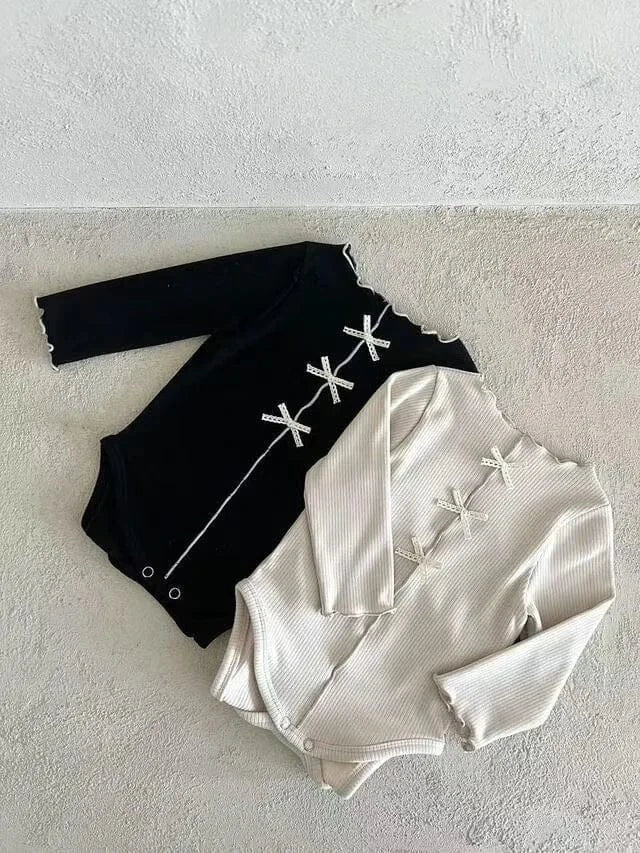 長袖ロンパース ベビーロンパース センタータックリボン長袖ボディスーツ【mh-0008711】