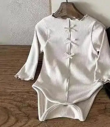 長袖ロンパース white / 6M  66cm ベビーロンパース センタータックリボン長袖ボディスーツ【mh-0008711】