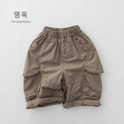 カーゴハーフパンツ（カーキ）サイドのフラップポケット