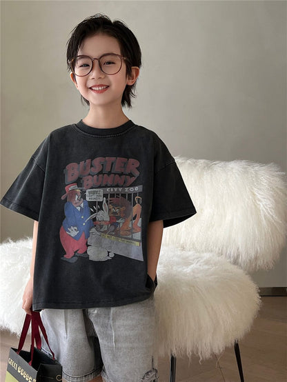 ダークグレーの半袖Tシャツ、胸にバニーの大判デザインプリント