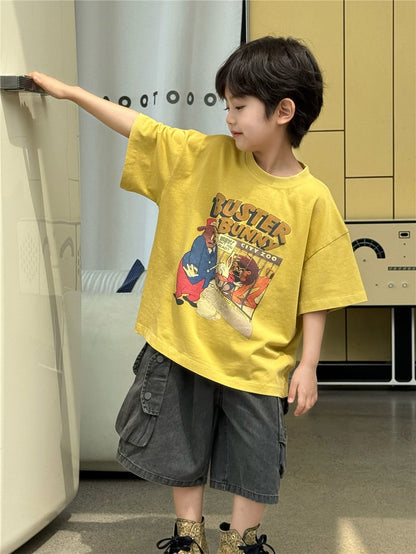 イエローの半袖Tシャツ、前面にバニーと動物のアニマルプリント
