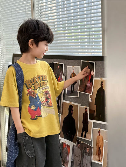 イエロー半袖Tシャツ、背面ディスプレイに向けたバニー風プリント