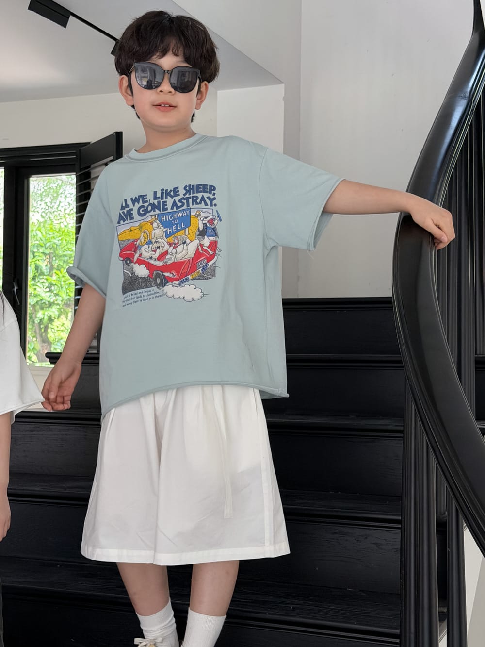Vintage Sheep Graphic Oversized Top アメコミプリント 半袖Tシャツ【mh0013522】 Light Blue / 100cm KUMAI.KIDS 半袖Tシャツ
