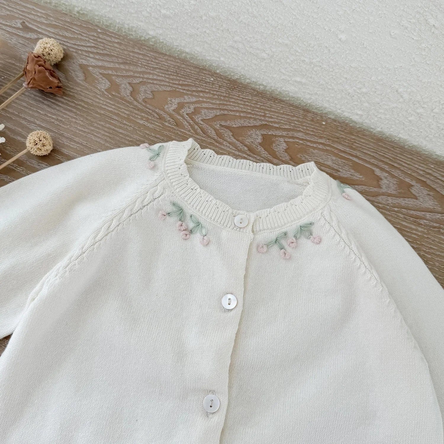 カーディガン・パーカー キッズカーディガン フラワー花柄刺繍ワンポイントニットジャケット 2カラー【mh0006745】