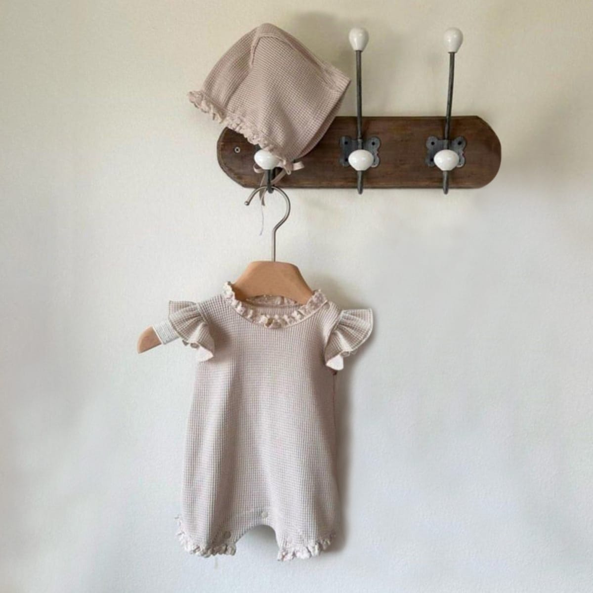 Waffle Lace Ruffle Sleeve Romper ワッフル 半袖ロンパース【mh0013510】 Dark Pink Suit (Jumpsuit + Hat) / 66cm BBAMMA 半袖ロンパース