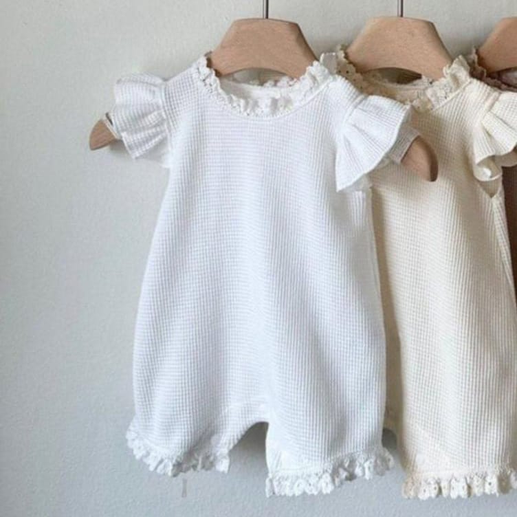 Waffle Lace Ruffle Sleeve Romper ワッフル 半袖ロンパース【mh0013510】 Off-white Jumpsuit / 66cm BBAMMA 半袖ロンパース