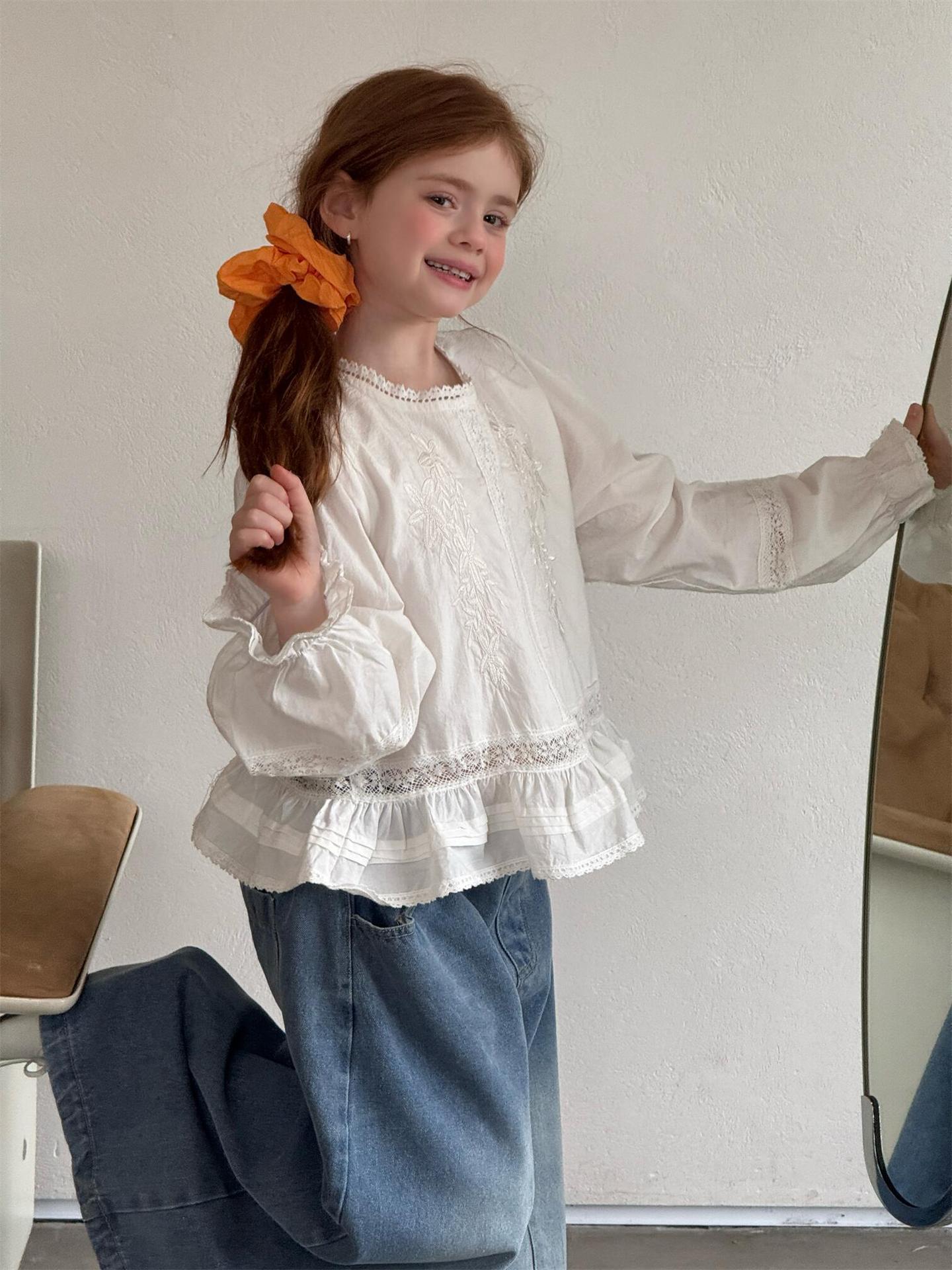 White Embroidered Lace Doll Shirt 刺繍 クルーネック ブラウス【mh0012316】 Jianzidan