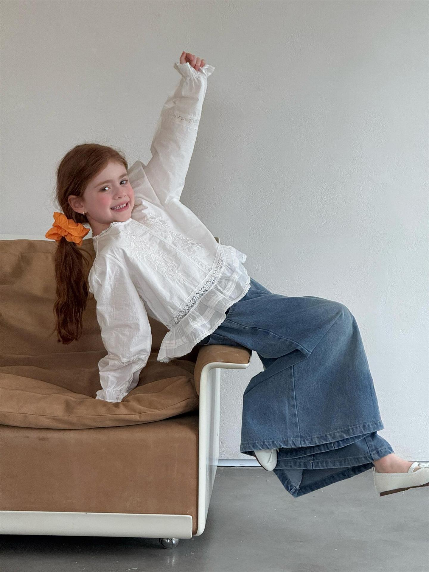 White Embroidered Lace Doll Shirt 刺繍 クルーネック ブラウス【mh0012316】 Jianzidan