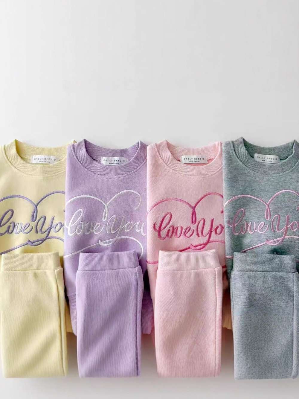 長袖セットアップ ロゴ刺繍スウェット + フレアパンツ | 裏毛セットアップ【mh0011490】