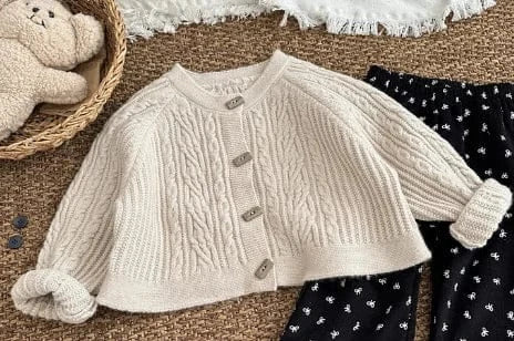 カーディガン・パーカー キッズカーディガン ウッドボタンアラン編みケーブルニットジャケット 2カラー【mh0007554】