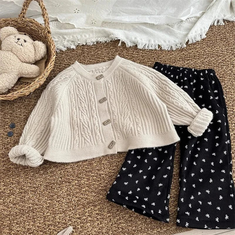 カーディガン・パーカー Beige White / 80cm 9-12M キッズカーディガン ウッドボタンアラン編みケーブルニットジャケット 2カラー【mh0007554】