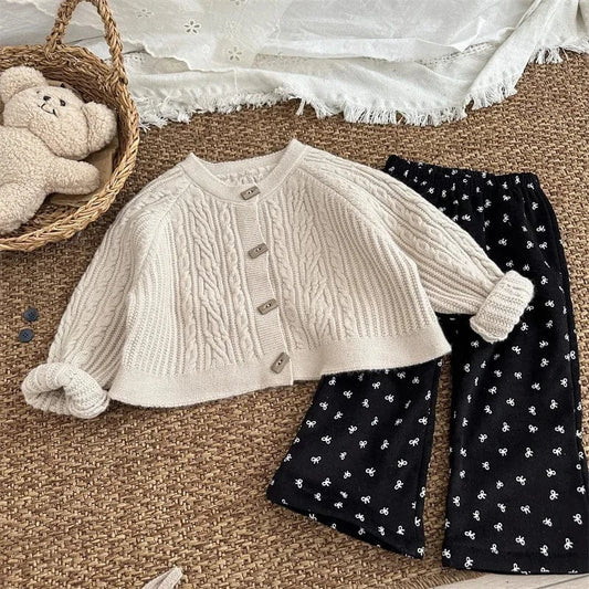 カーディガン・パーカー Beige White / 80cm 9-12M キッズカーディガン ウッドボタンアラン編みケーブルニットジャケット 2カラー【mh0007554】