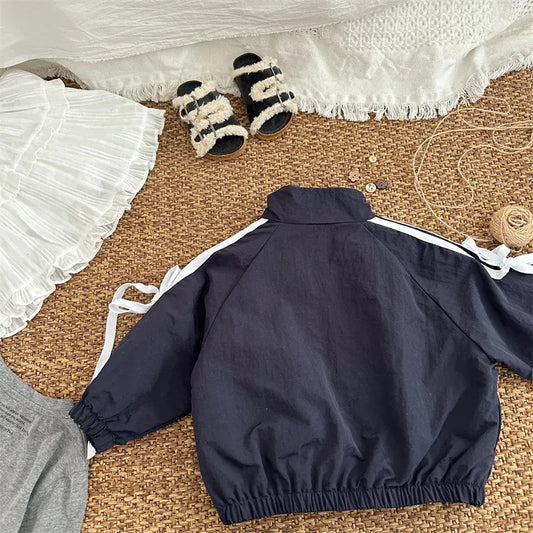 ショートコート・ジャケット・ジャンパー キッズアウター スタンドカラージップアップサイドリボンジャンパージャケット ブラック【mh0006737】