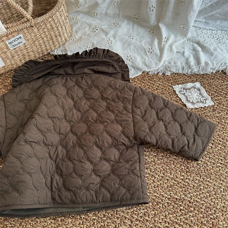 ショートコート・ジャケット・ジャンパー キッズアウター ウェーブキルティングビッグフリル襟パデッドコートジャケット【mh0007889】