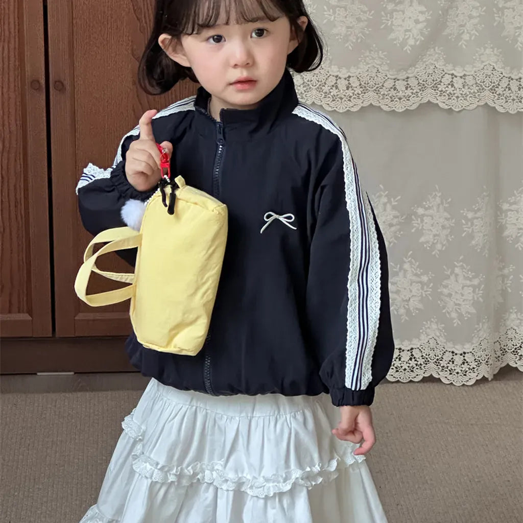 ショートコート・ジャケット・ジャンパー リボン刺繍サイドレースジップアップジャケット【mh0011252】