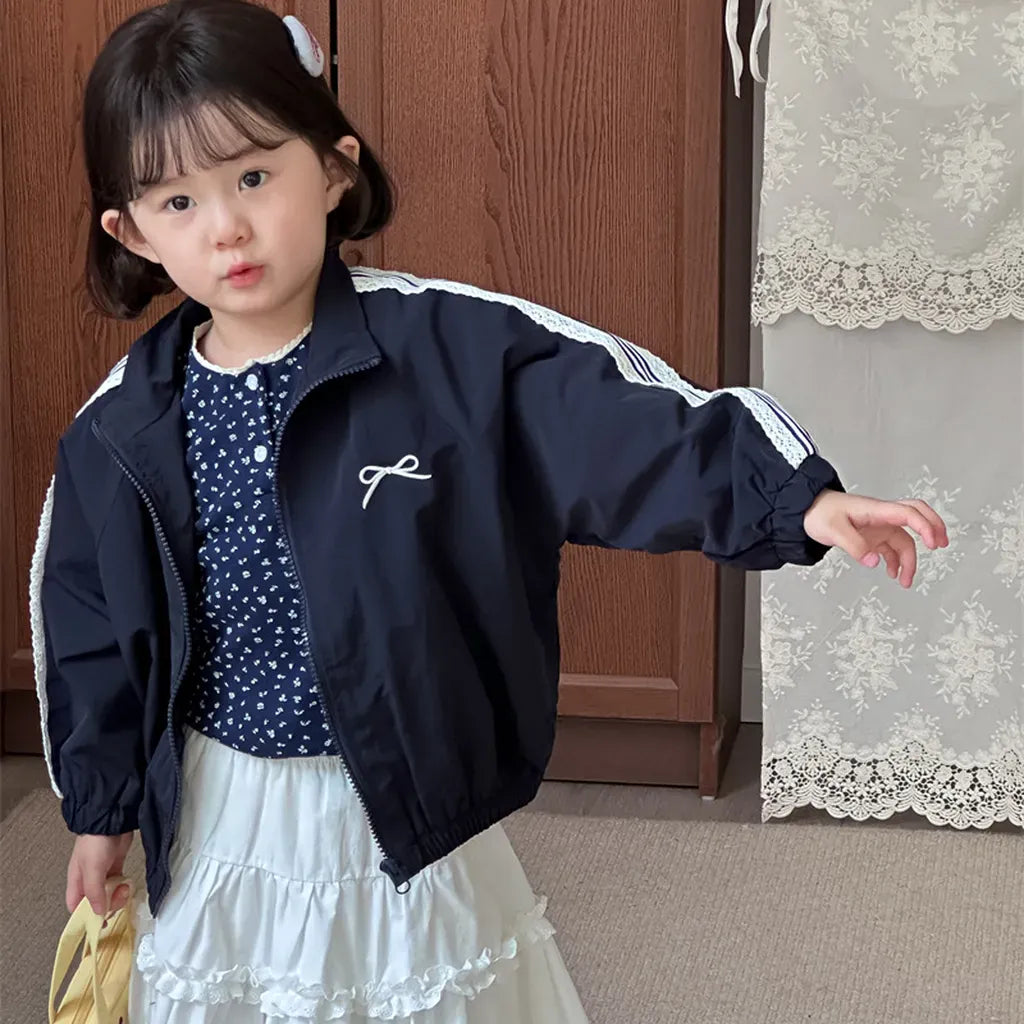 ショートコート・ジャケット・ジャンパー リボン刺繍サイドレースジップアップジャケット【mh0011252】