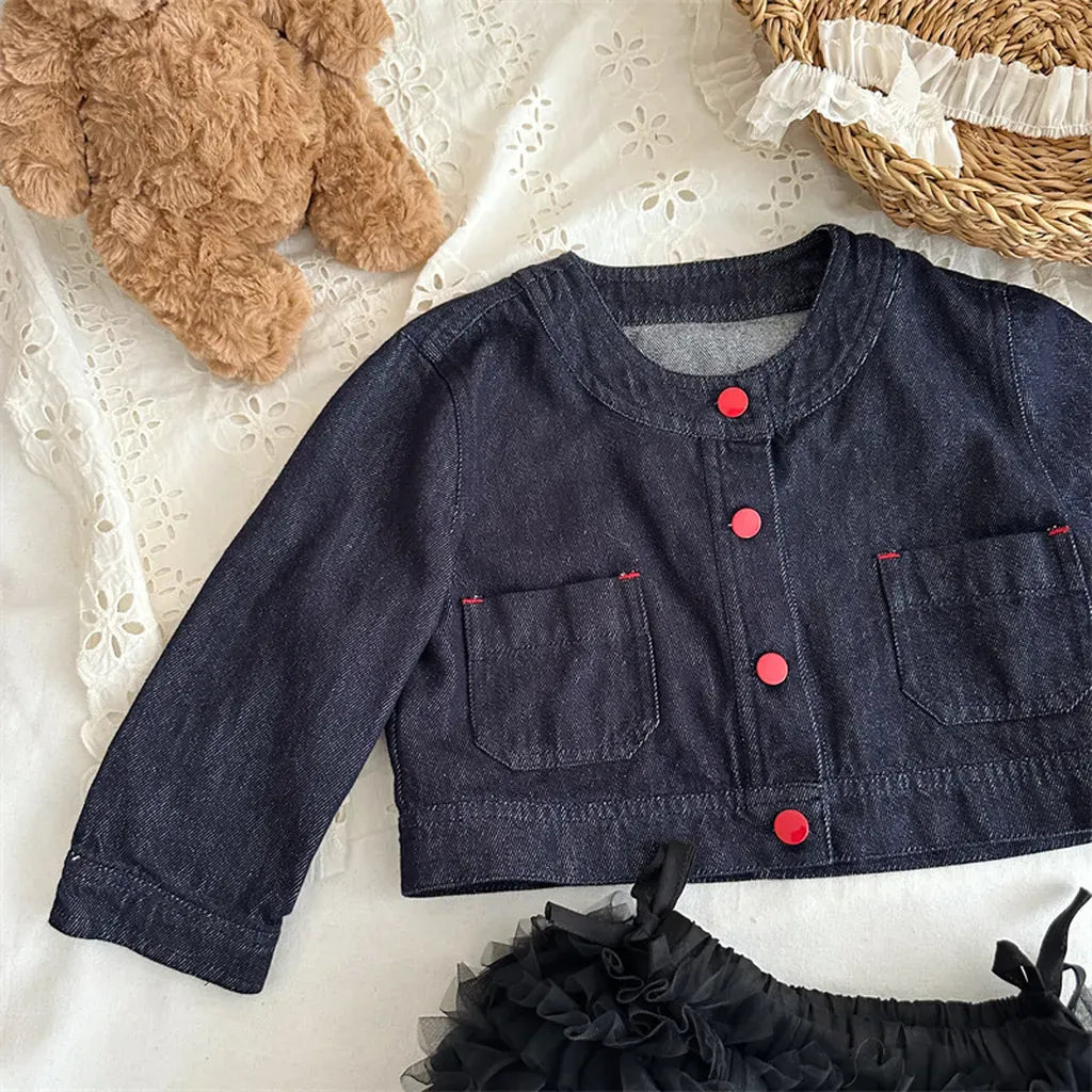 ショートコート・ジャケット・ジャンパー ボタンアクセントノーカラーショートデニムジャケット【mh0011271】