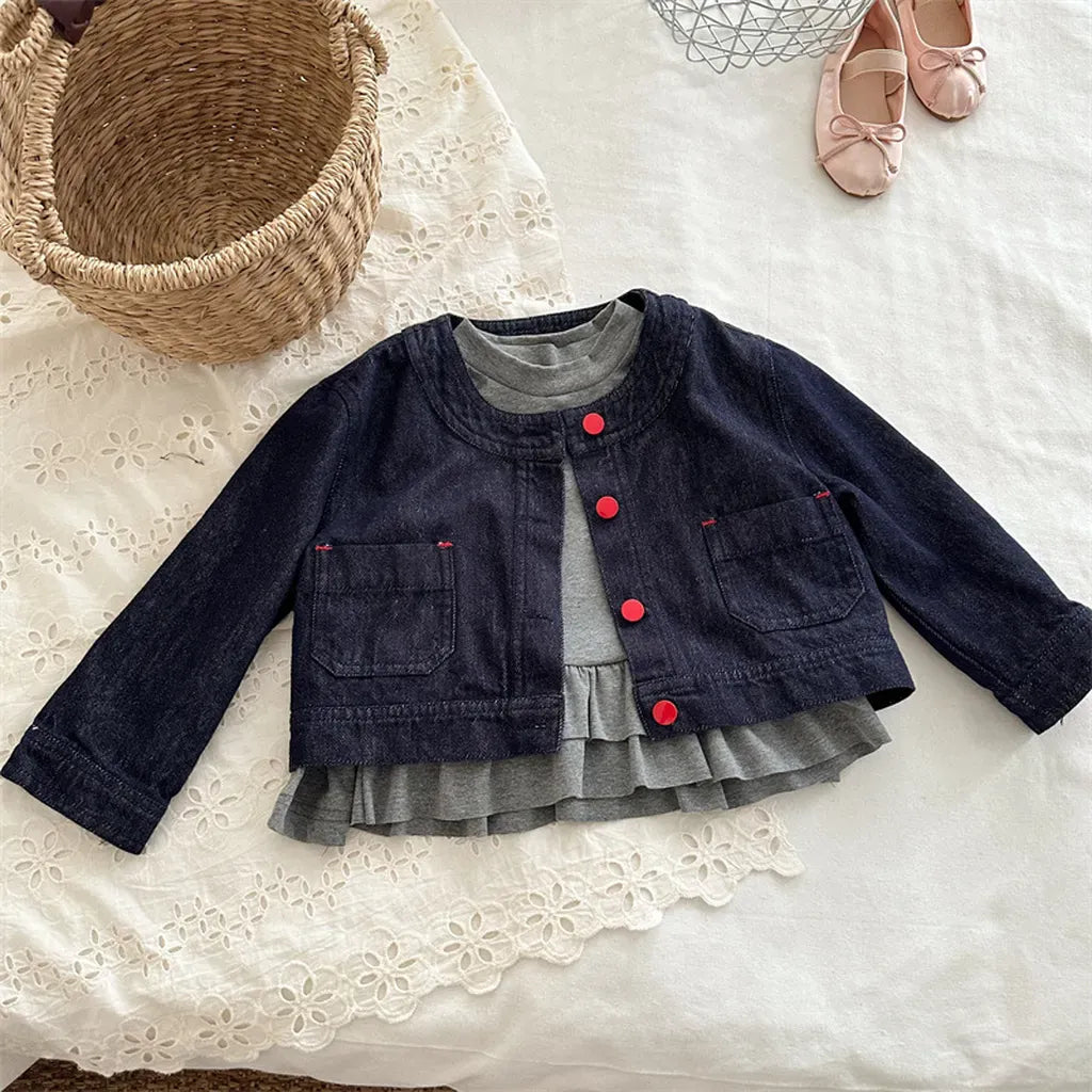 ショートコート・ジャケット・ジャンパー ボタンアクセントノーカラーショートデニムジャケット【mh0011271】