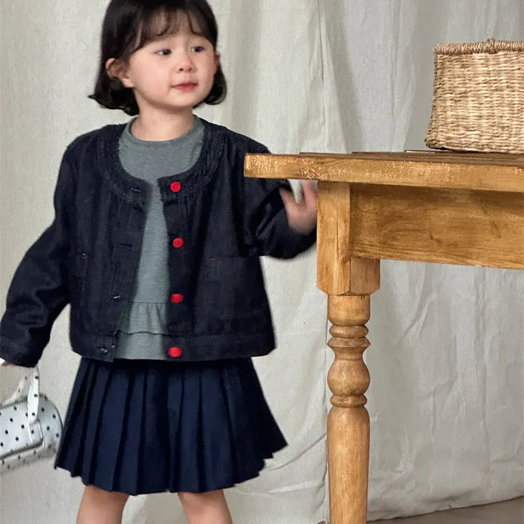 ショートコート・ジャケット・ジャンパー ボタンアクセントノーカラーショートデニムジャケット【mh0011271】