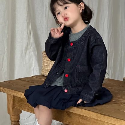 ショートコート・ジャケット・ジャンパー ボタンアクセントノーカラーショートデニムジャケット【mh0011271】