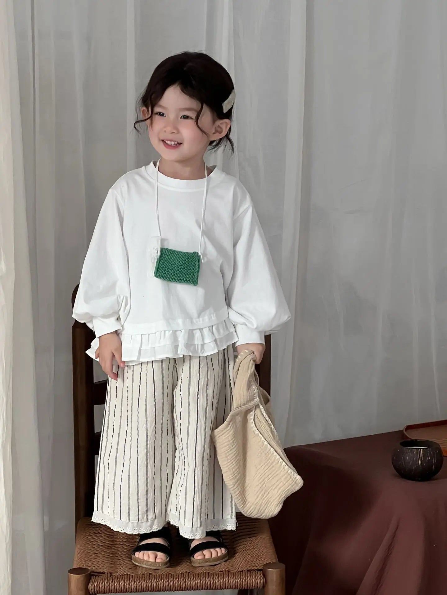 長袖シャツ・ブラウス キッズトップス 裾フリルドロップショルダー長袖パフスリーブTシャツ【mh0008903】