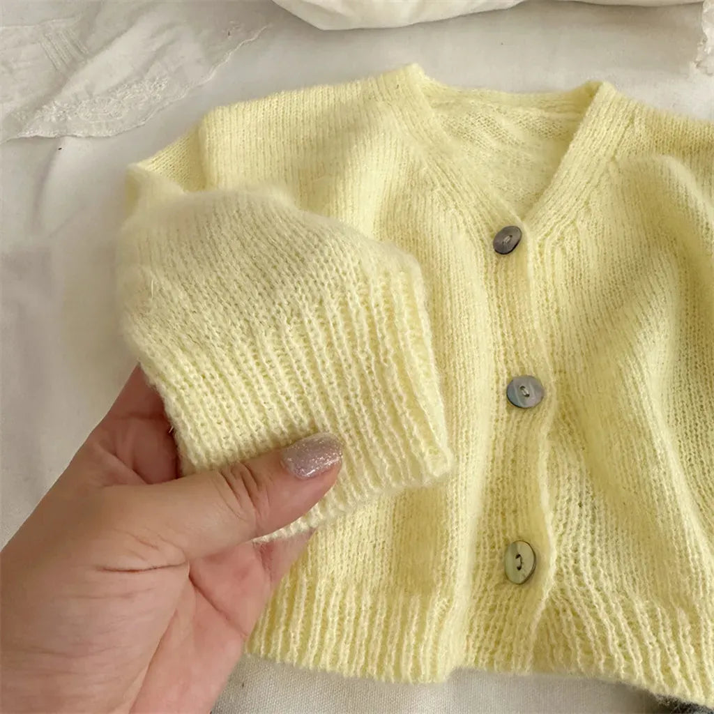 カーディガン・パーカー ショート丈Vネックニットカーディガン【mh0011255】