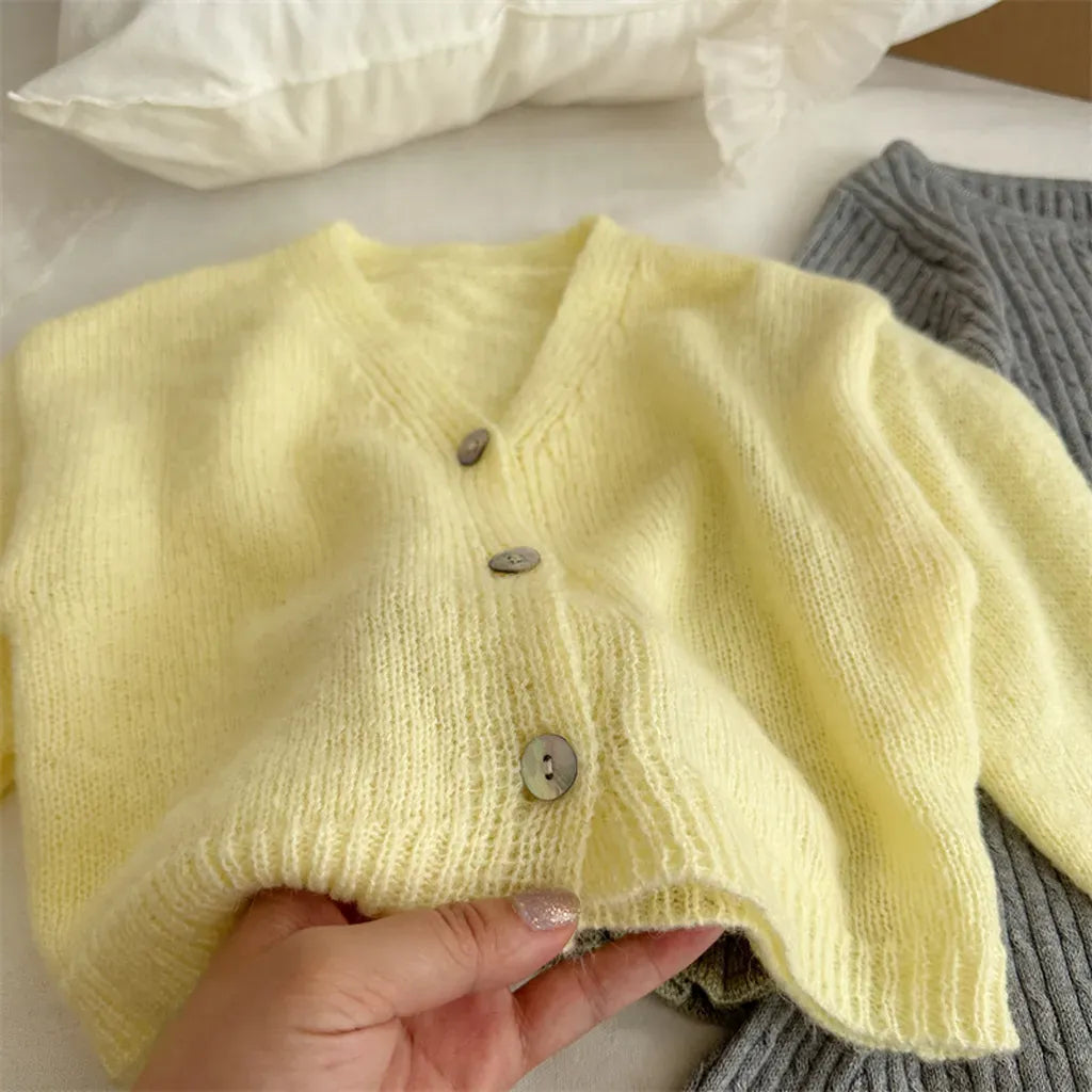 カーディガン・パーカー ショート丈Vネックニットカーディガン【mh0011255】