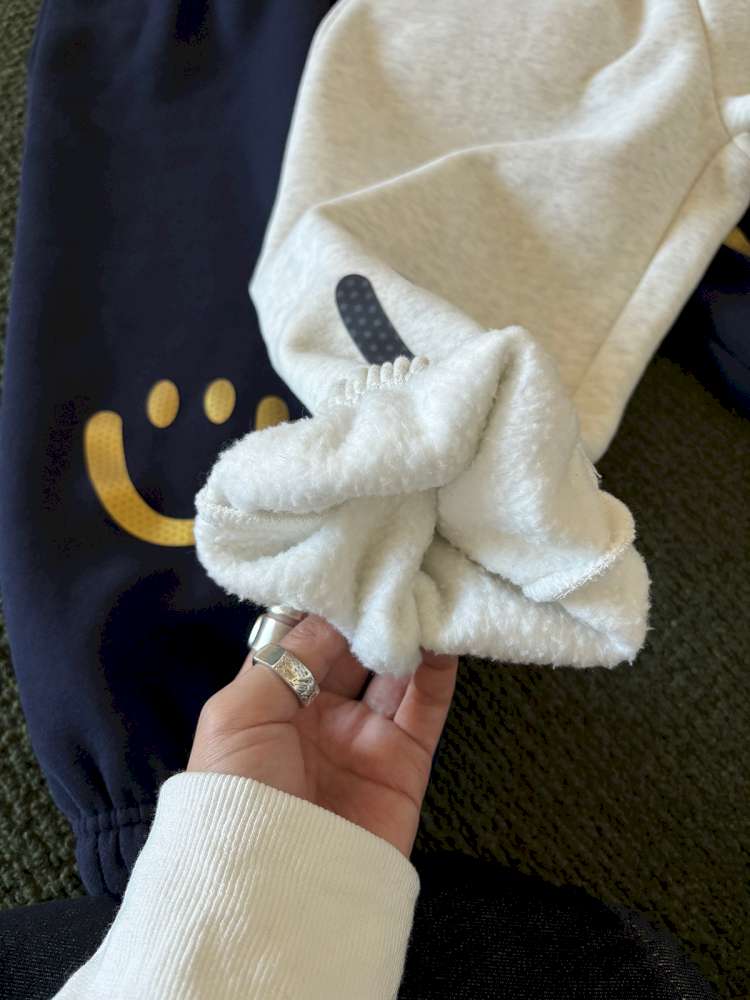 長袖セットアップ yummy&rocky | Grating Anti-Static Fleece Tracksuit スマイリープリント 裏起毛 セットアップ【mh0020055】