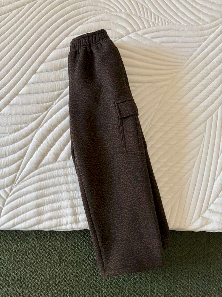 ロングパンツ・スウェットパンツ yummy&rocky | Leopard Print Thickened Fleece Pants レオパード柄 裏起毛 ストレートパンツ【mh0020061】