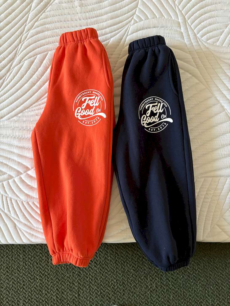 長袖セットアップ yummy&rocky | Patch Embroidery Printed Fleece Set 刺繍入り プリント裏起毛 セットアップ【mh0020051】