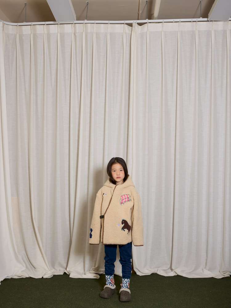 ショートコート・ジャケット・ジャンパー yummy&rocky | Thinsulate Patch Embroidery Alpaca Coat 刺繍入り アルパカ風 中綿コート【mh0020044】