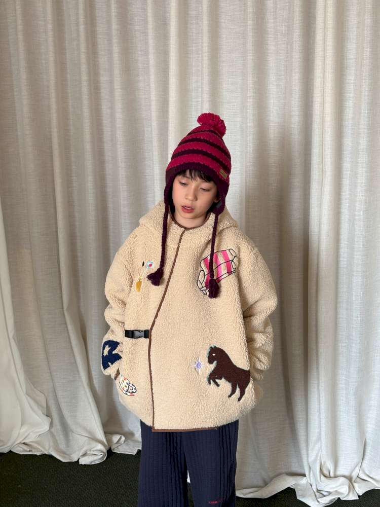 ショートコート・ジャケット・ジャンパー yummy&rocky | Thinsulate Patch Embroidery Alpaca Coat 刺繍入り アルパカ風 中綿コート【mh0020044】