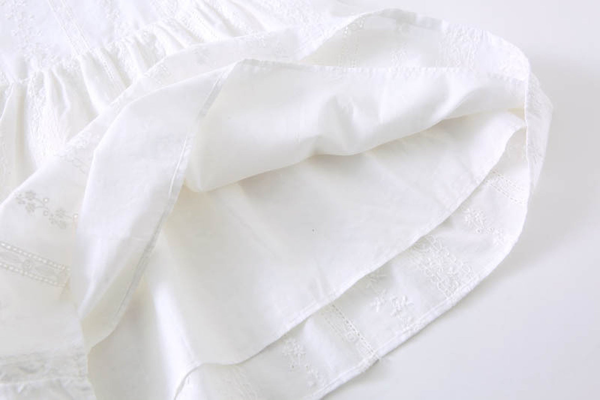 -キッズ フラワー 刺繍 ワンピース【mh0000229】 - mamahalo shop - 長袖ワンピース -  べビー服 - 子供服 - 男の子 - 女の子