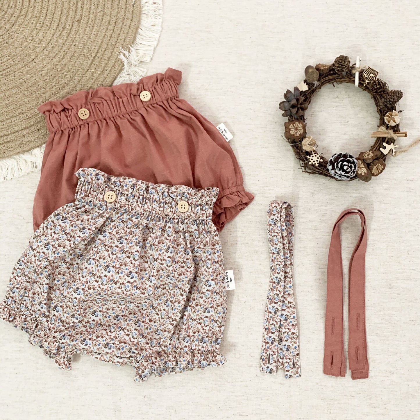 -ベビーキッズパンツ フラワー サスペンダー ブルマ フリル ショートパンツ - mamahalo shop - サロペットパンツ・サスペンダーパンツ -  べビー服 - 子供服 - 男の子 - 女の子