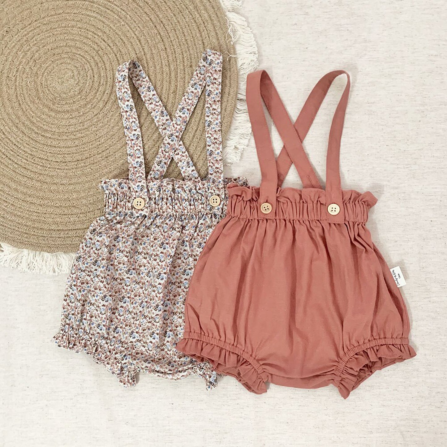 -ベビーキッズパンツ フラワー サスペンダー ブルマ フリル ショートパンツ - mamahalo shop - サロペットパンツ・サスペンダーパンツ -  べビー服 - 子供服 - 男の子 - 女の子