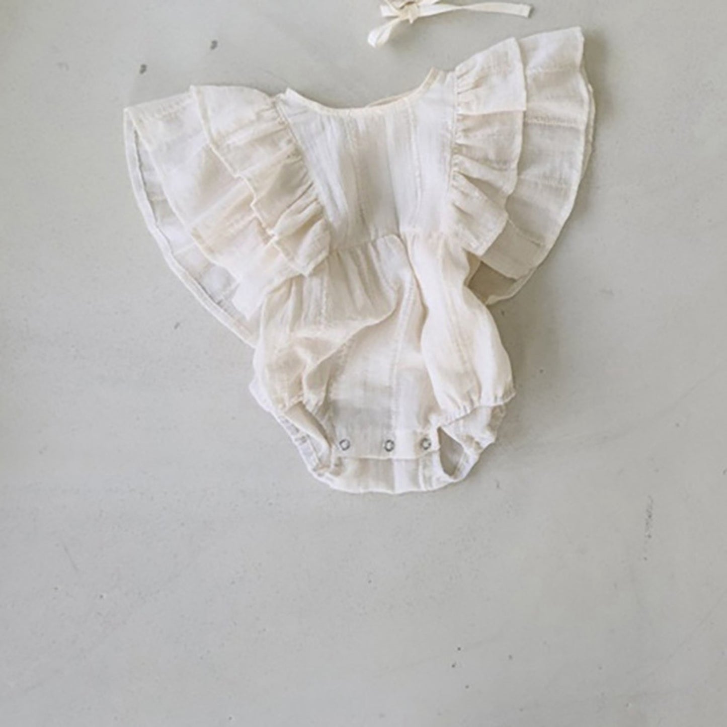 -ベビー ラッフルフリル バタフライスリーブ フラワー 無地 ロンパース - mamahalo shop - 半袖ロンパース -  べビー服 - 子供服 - 男の子 - 女の子