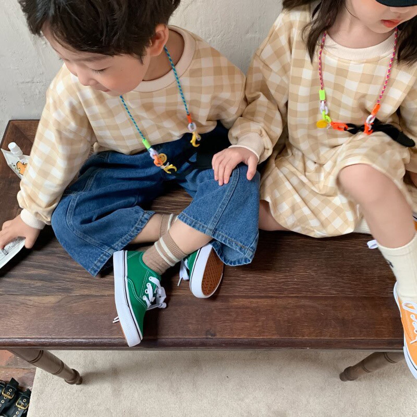 -キッズトップス ワンピース チェック 長袖Tシャツ 長袖フレアワンピース リンクコーデ 兄弟姉妹 お揃いコーデ ピンク/ベージュ/2カラー【mh0000062】 - mamahalo shop - 長袖ワンピース -  べビー服 - 子供服 - 男の子 - 女の子